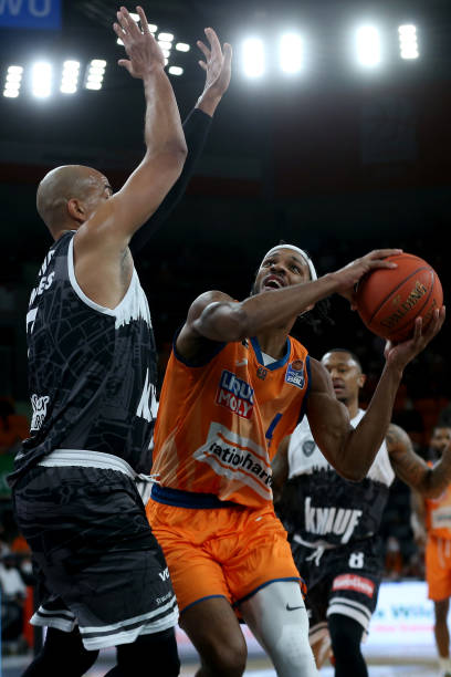 更是对球队 更是对球队