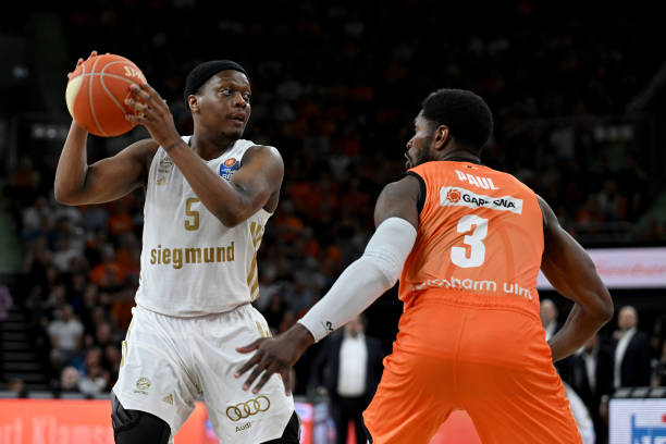 判的背景 判的背景