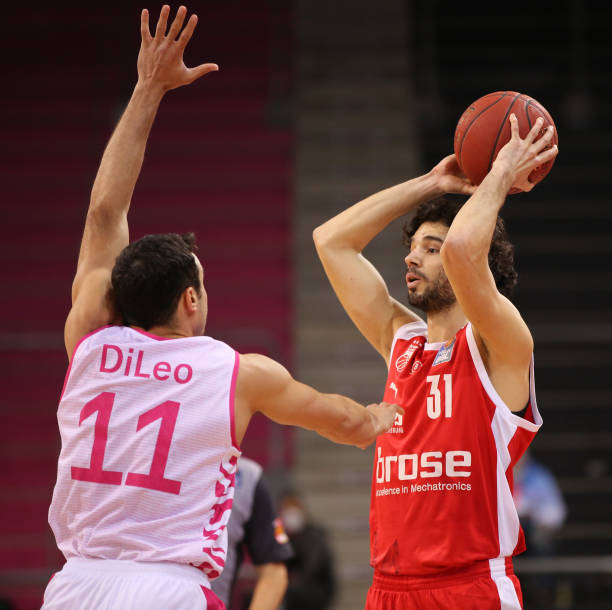 上表现出的 上表现出的